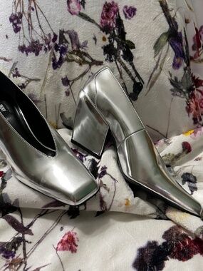DKNY chunky heeled Luna in mirror silver, size 9.5